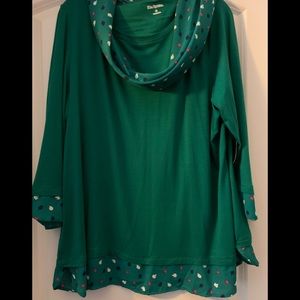 Green top with great details!